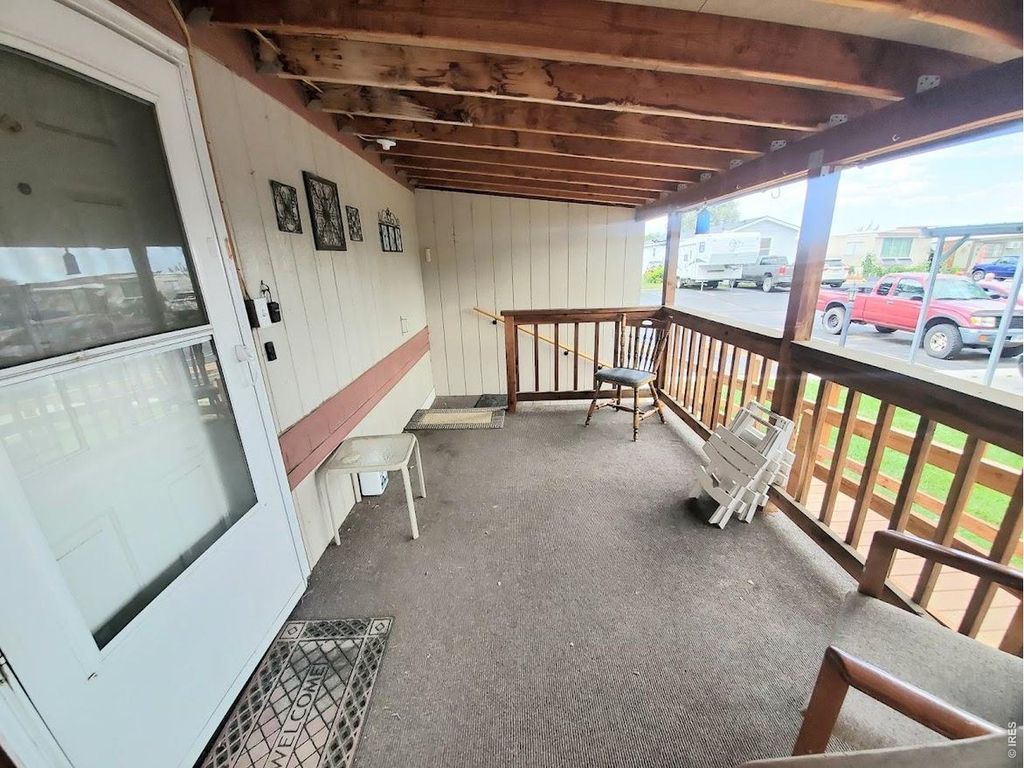 221 W 57th St #42A