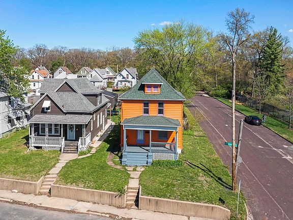 2nd image of 2624 N Prospect Rd