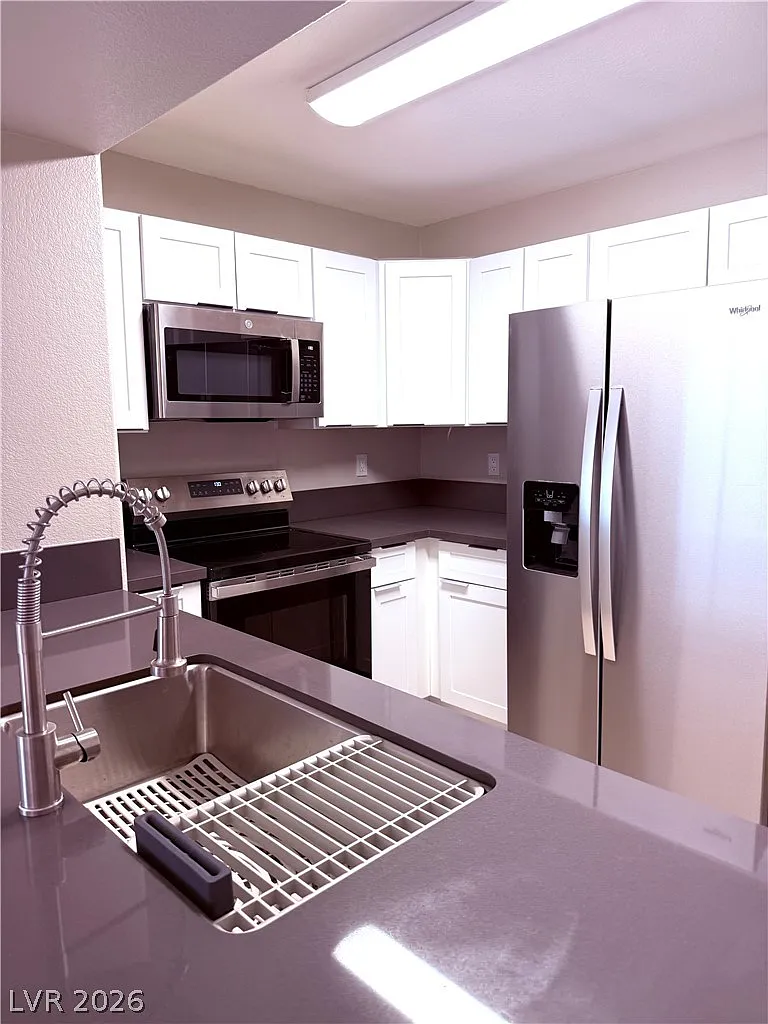 2 bed, 2.0 bath, 960 sqft, $1,595 — Photo 4