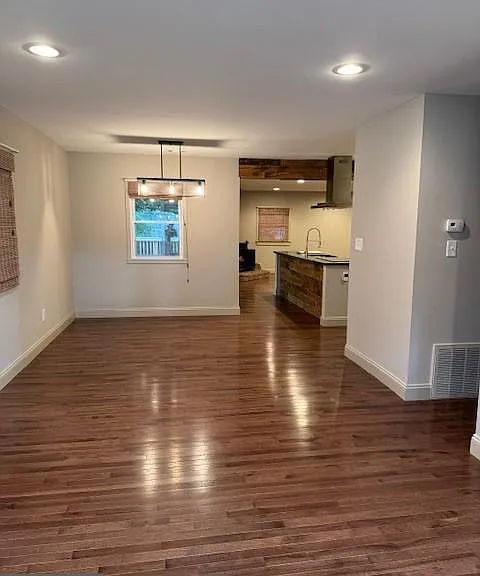 1920 Hillside Dr — Photo 3
