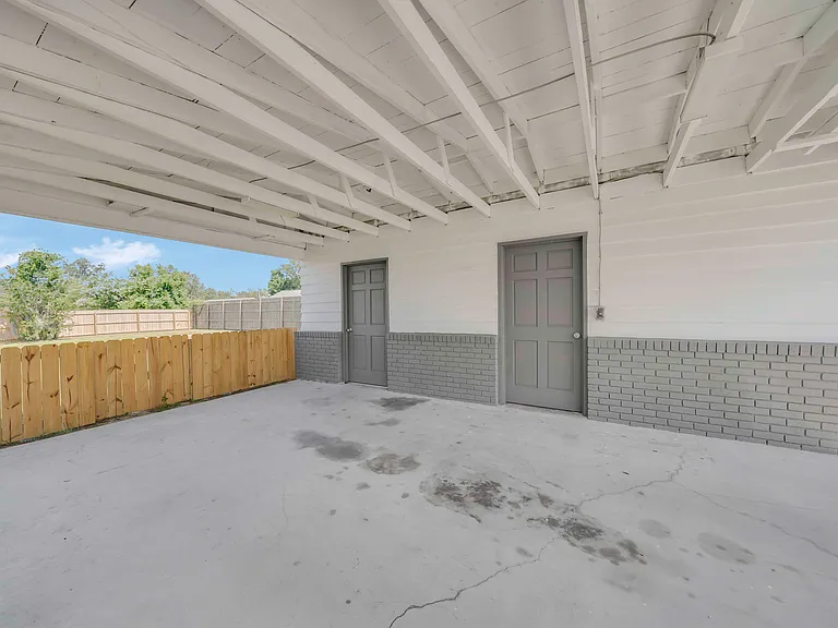 4900 S Lakewood Dr — Photo 27