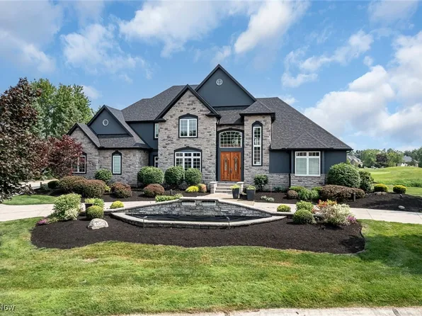 33671 Saint Francis Dr, Avon, OH 44011