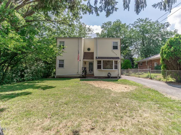 28570 Simmons Rd, Perrysburg, OH 43551