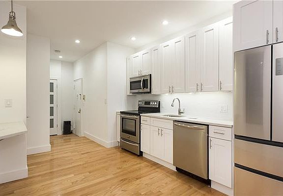 2nd image of 332 W 17th St APT 3E