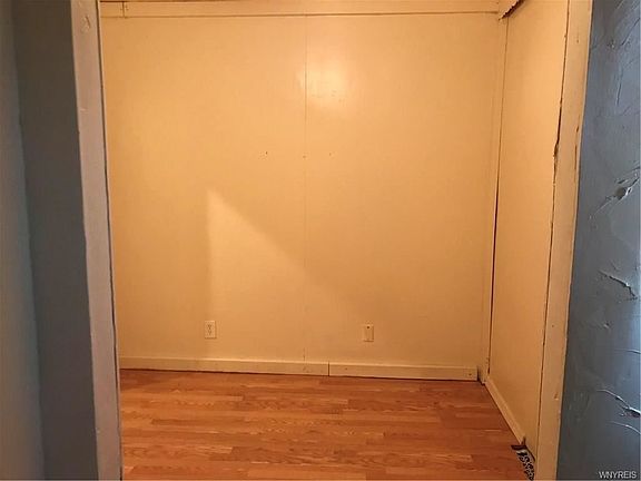 4th image of 1407 Walnut Ave