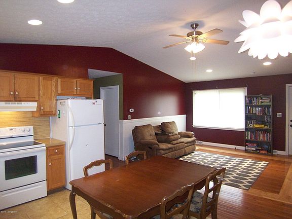 5th image of 135 Leonard Hall Ln