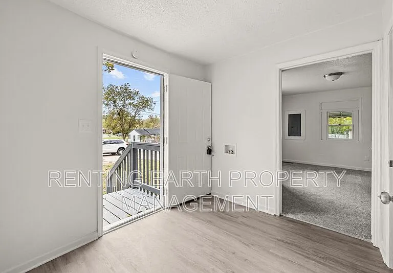 1893 Princeton Ct SW — Photo 10