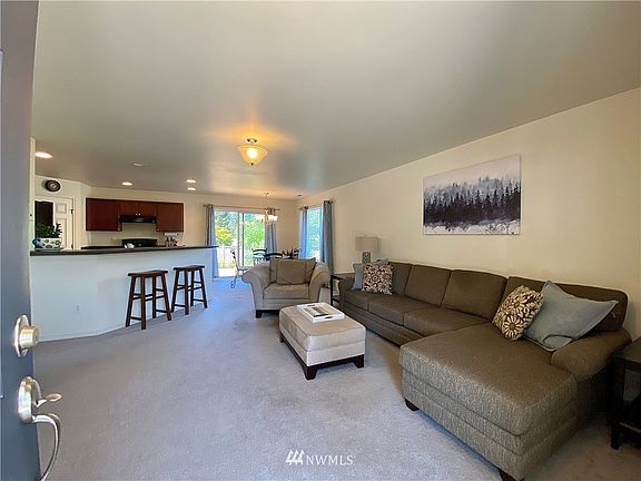 3rd image of 21506 SE 297th St