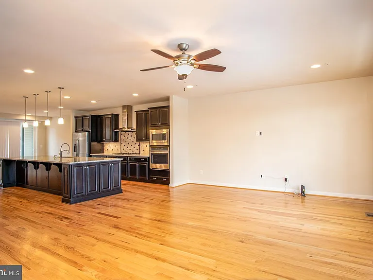 43375 Whitehead Ter — Photo 10