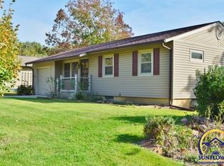 3244 SW Oakley Ave, Topeka, KS 66614