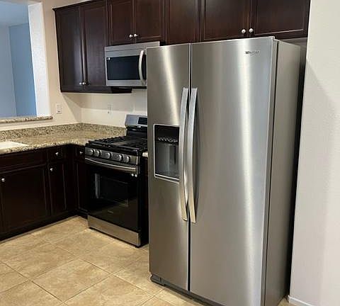5th image of 27544 Papillion St Unit 2