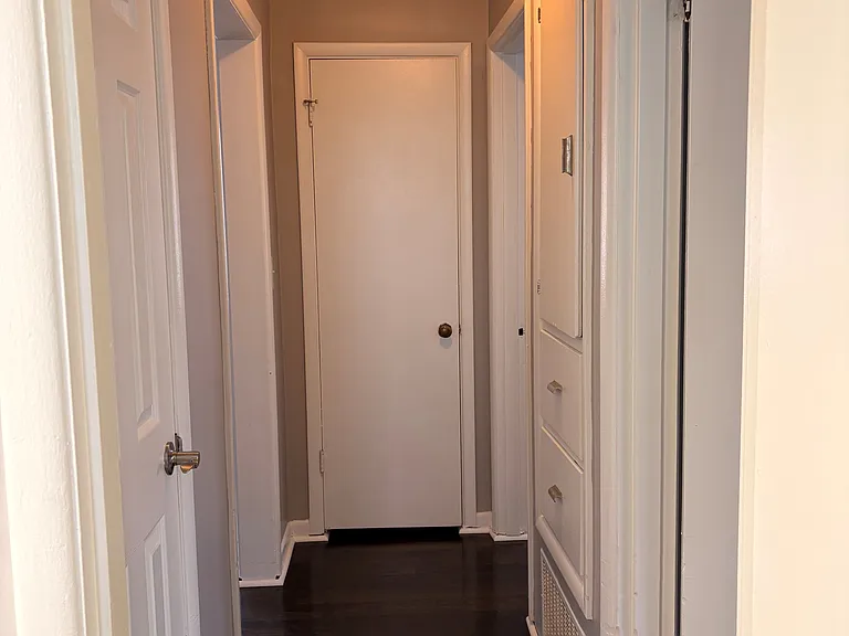 1263 S James Rd — Photo 6