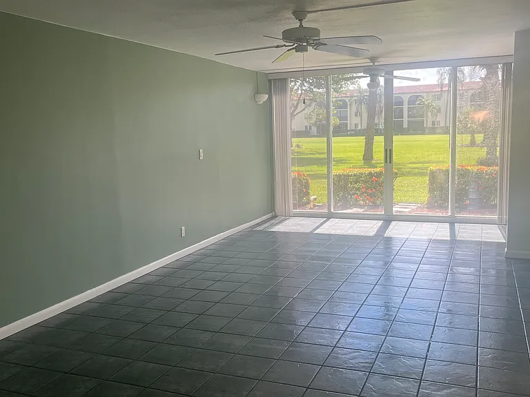 1086 Forest Lakes Dr #102 — Photo 2