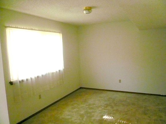 2nd image of 2504 NE Kingsbriar Pl
