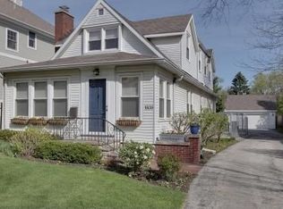 1808 Wilmette Ave, Wilmette, IL 60091