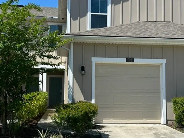 921 Capitol Pkwy, Jacksonville, FL 32218