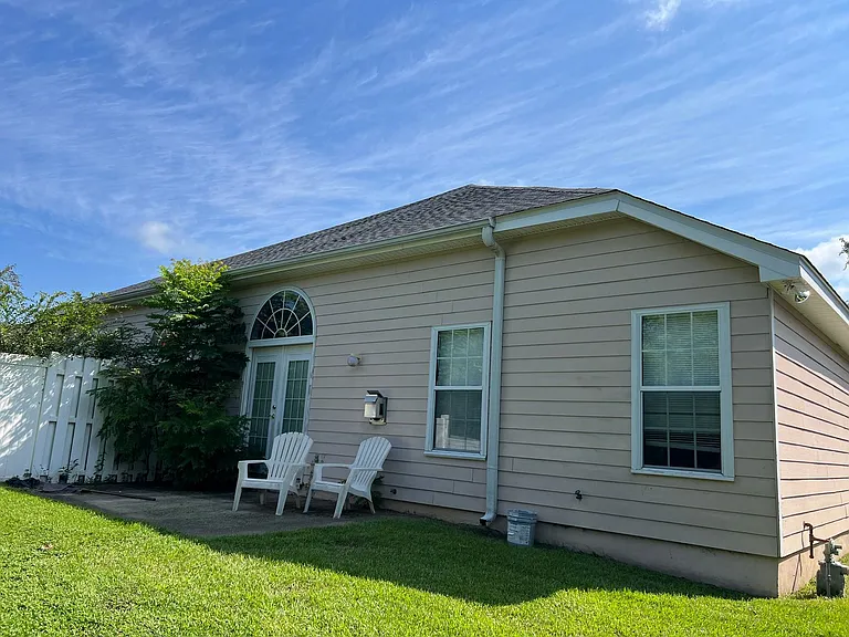 1060 Kingdom Dr — Photo 18