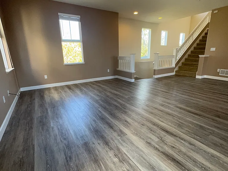 1084 Cottage Ln — Photo 8