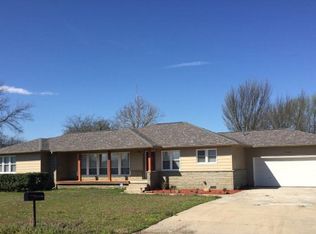 825 S Ash St, Ada, OK 74820