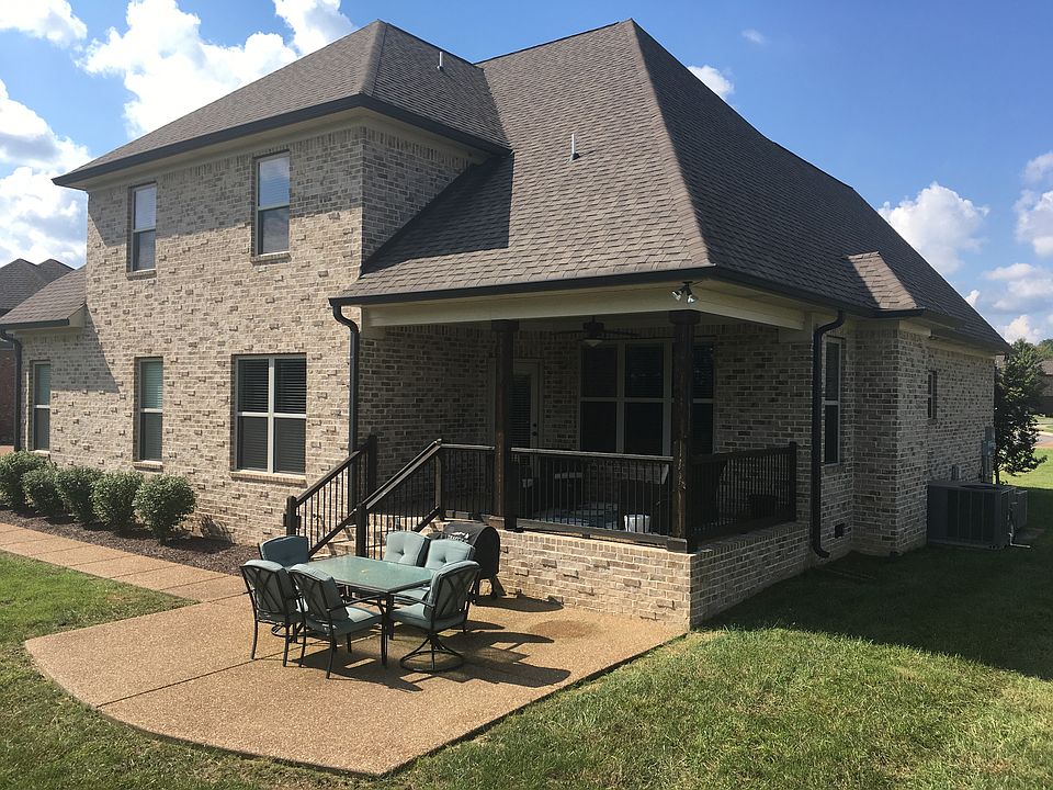 2nd image of 207 Sagamore Dr
