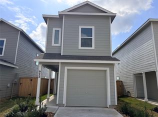922 Pertuso Ln, Huffman, TX 77336