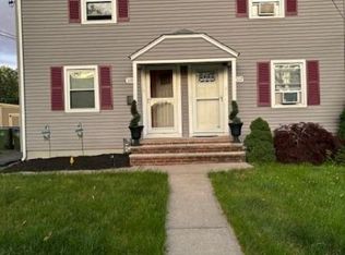 119 Macarthur Dr, Edison, NJ 08837
