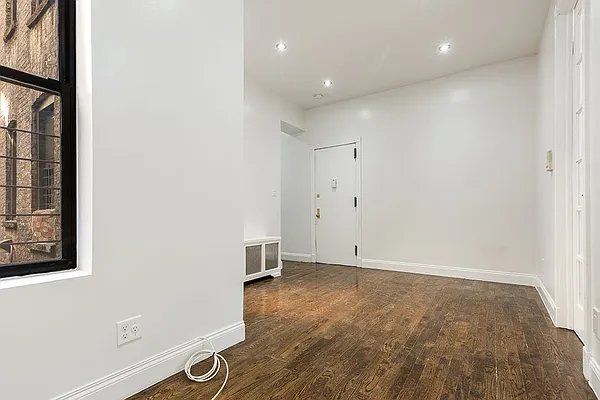 Rented by Dixon Advisory USA Inc. | media 5