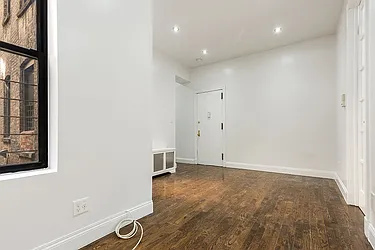 Rented by Dixon Advisory USA Inc.