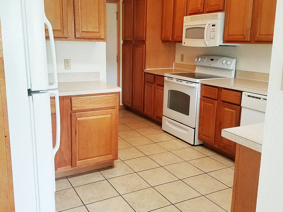 Large kitchen area