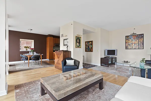 Sold by GARG Real Estate | media 5