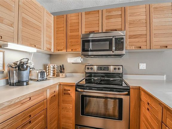 4th image of 460 Tenderfoot St. ##100