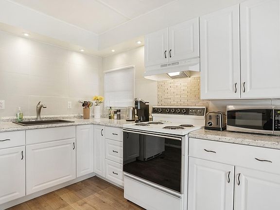 2nd image of 1921 SW 87th Terrace