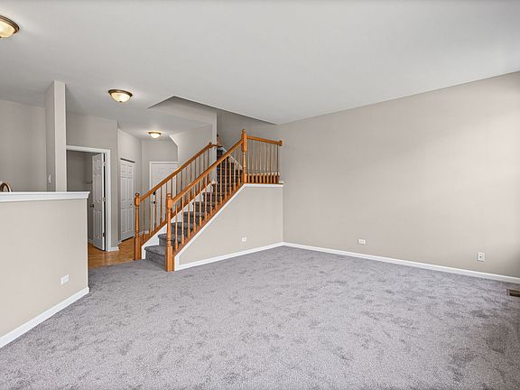 3rd image of 535 N Red Deer Rd #535