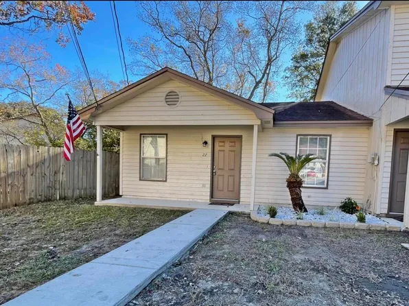 22 Moriarty St NW, Fort Walton Beach, FL 32548