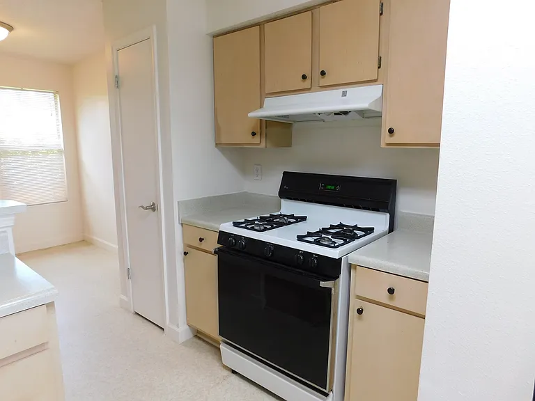 40 Callan Ct — Photo 5