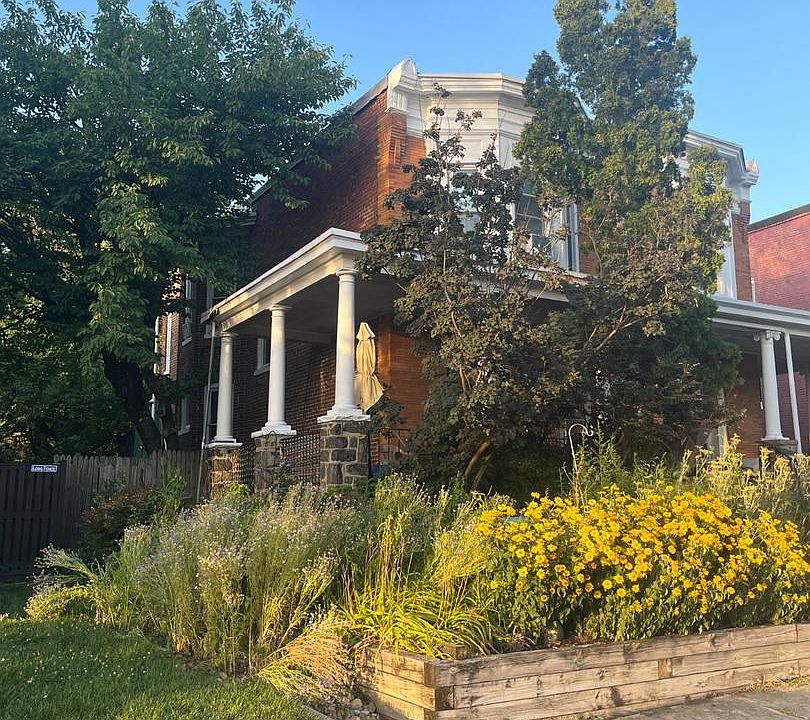 2nd image of 2104 Lake Ave