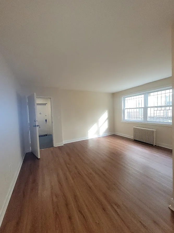 2 bed, 800 sqft, $1,775 — Photo 2
