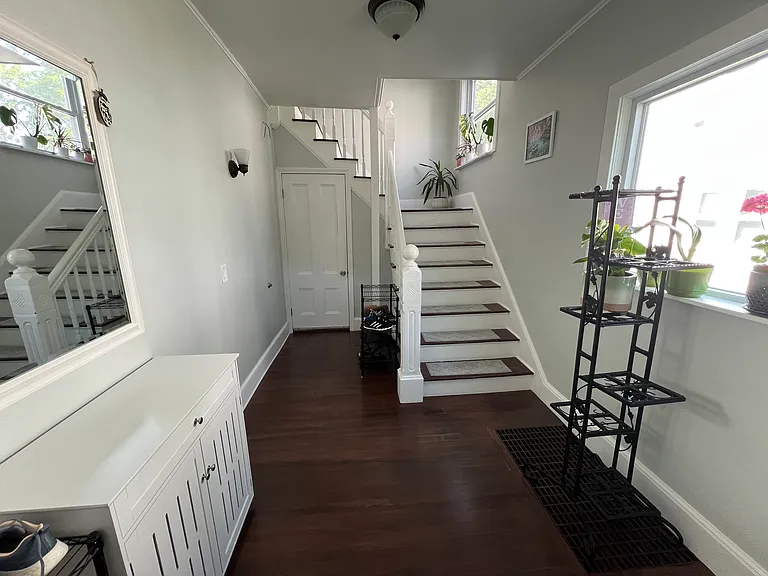 150 Grant St #1 — Photo 5