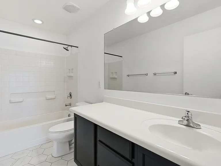 10815 W Avenida Del Rey — Photo 29