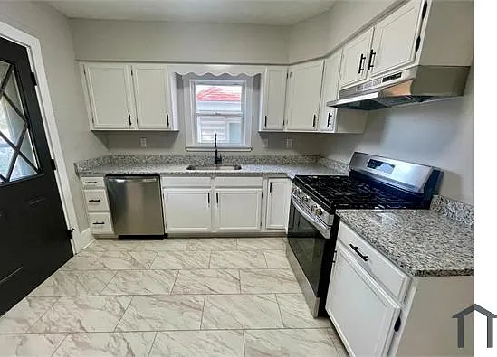 2 bed, $1,650 — Photo 1