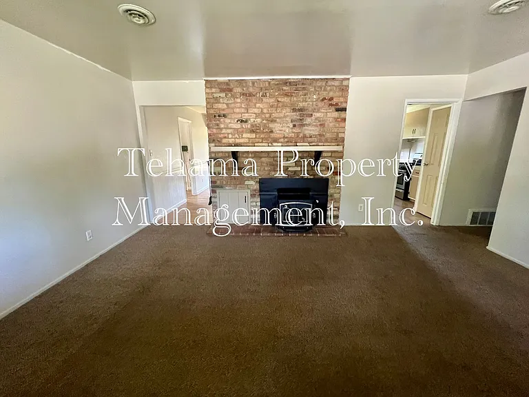 845 Lassen Ave — Photo 3