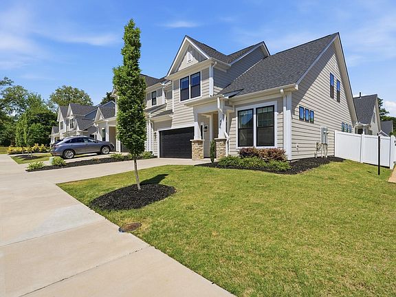 3rd image of 400 Water Garden Pl