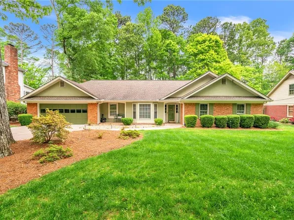 709 Oak Ter, Norcross, GA 30071