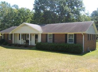 216 Meadow Lane Dr, Griffin, GA 30224