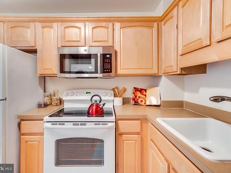 1763 Columbia Rd NW #501 — Photo 10