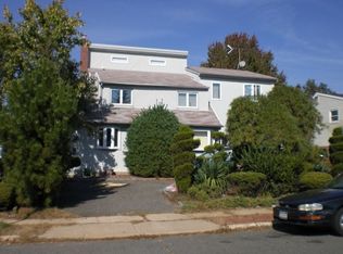 3821 Dunhill Rd, Wantagh, NY 11793