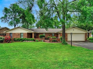 145 Blackfoot Trl, Lake Kiowa, TX 76240