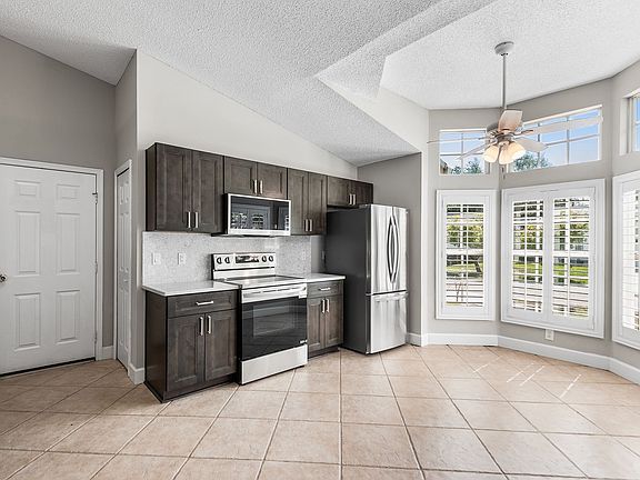 4th image of 4011 Levonshire Pl