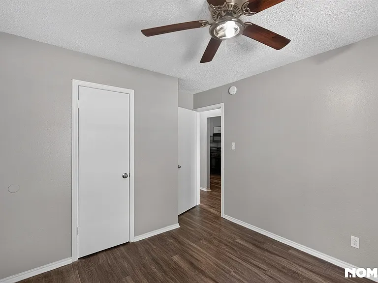 2206 Colima St — Photo 14