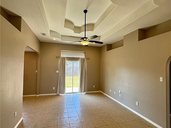 5th image of 5801 N 39th St